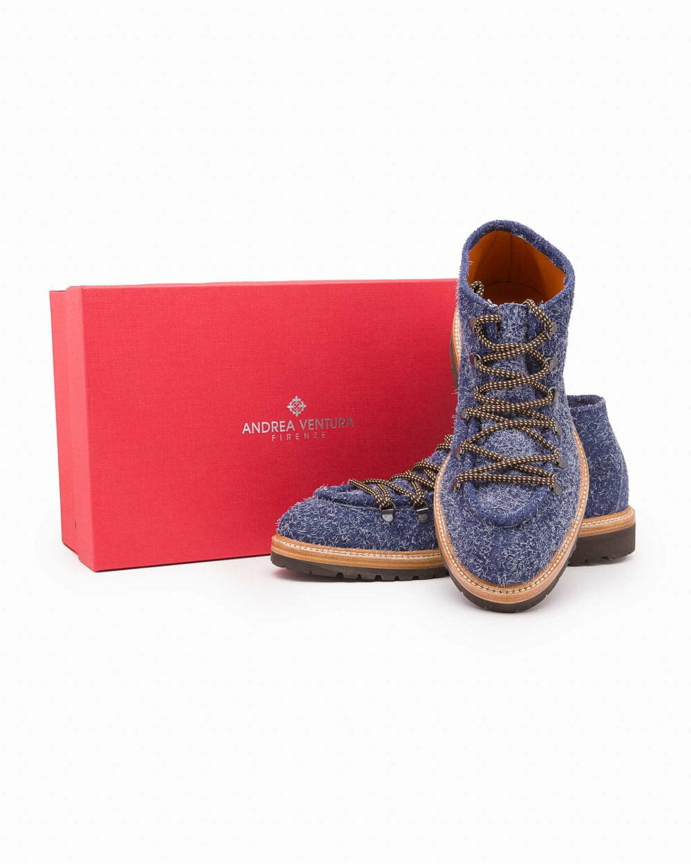 montblanc-Boots-frost-effect-suede-bois-blue-shoe-box