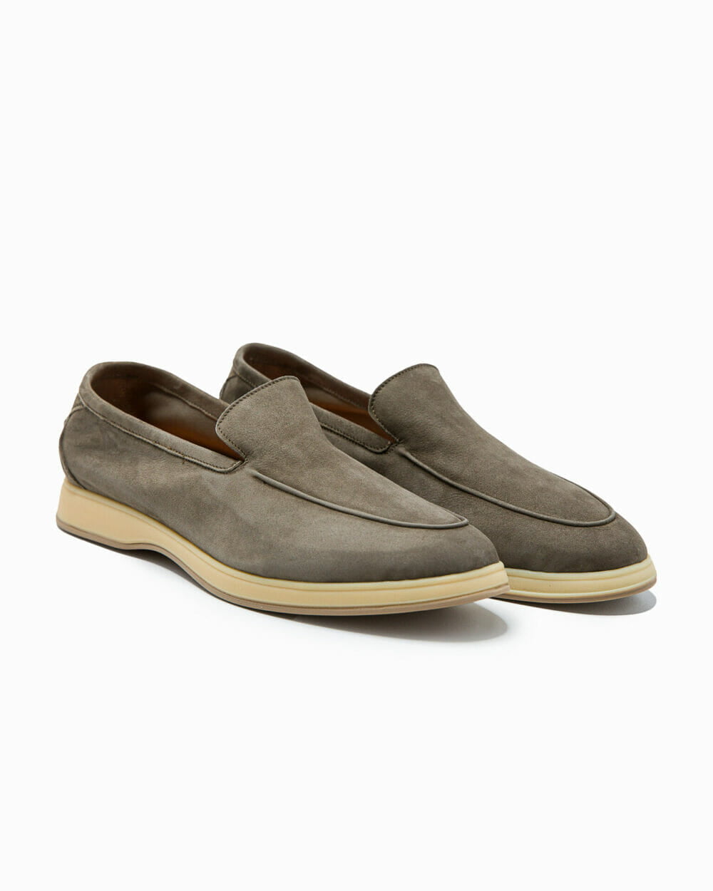 Aq-D-coast-mole-suede-pair-alligned