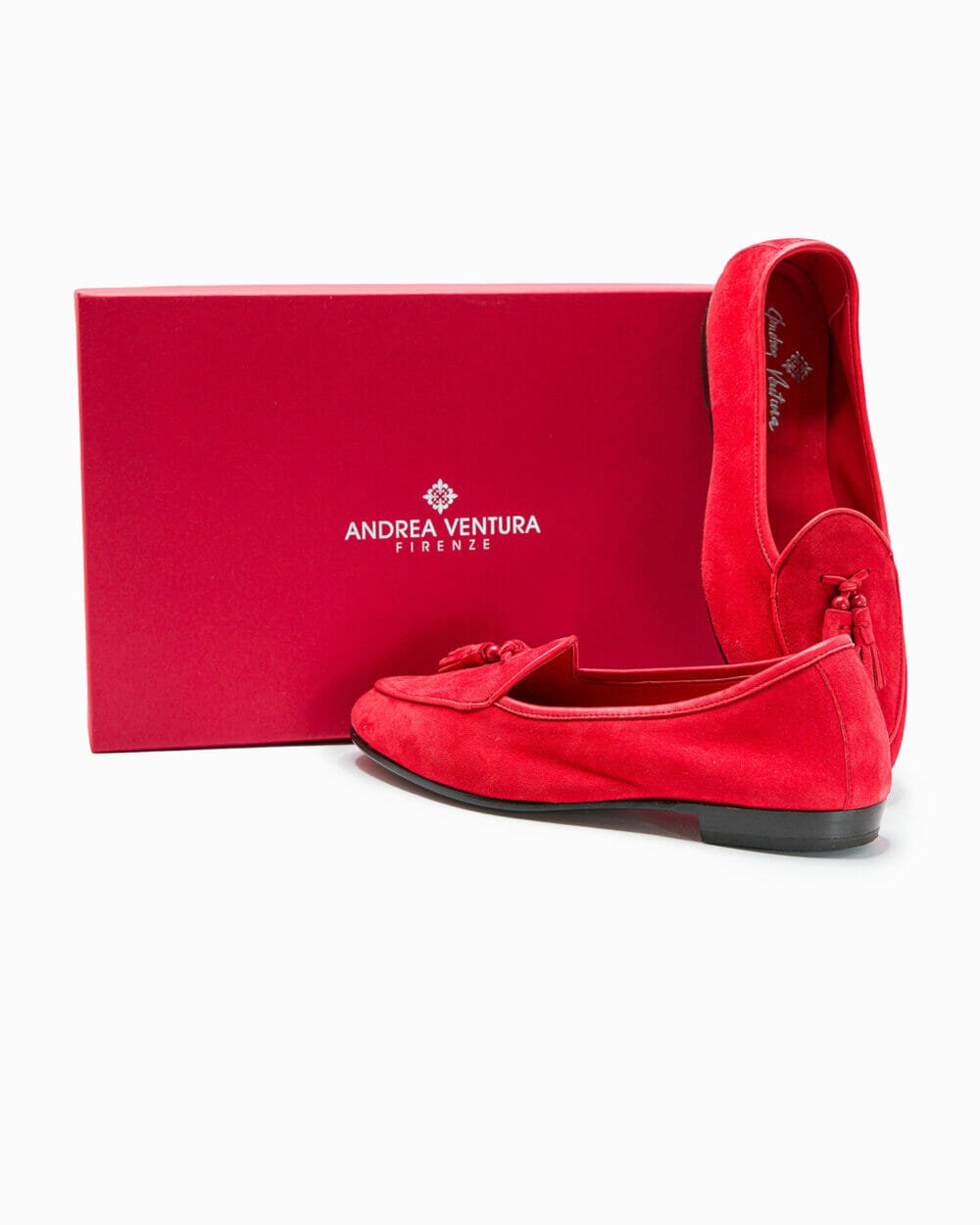 Belgian-d-np-cr-Kubrick-red-suede-packaging